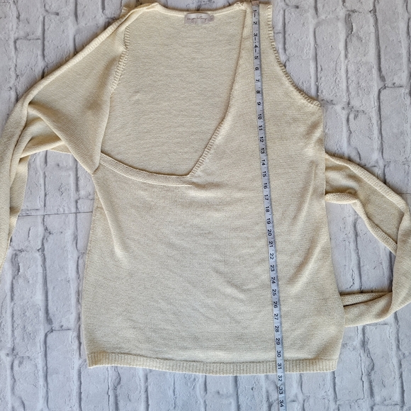Beige by Tany wrap sleeveless sweater top size Large - Picture 8 of 10